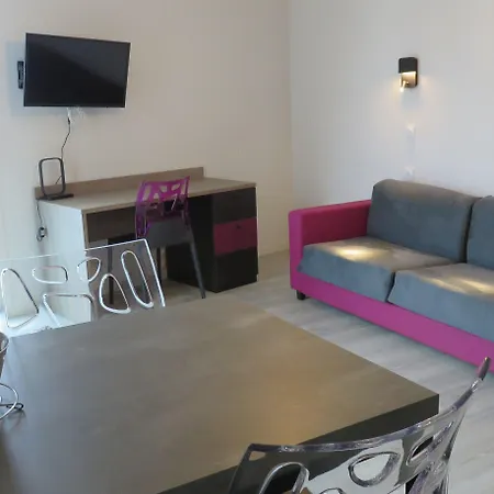 מלון דירות Appart-hotel & Golf 3*