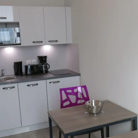 Appart-hotel & Golf מלון דירות