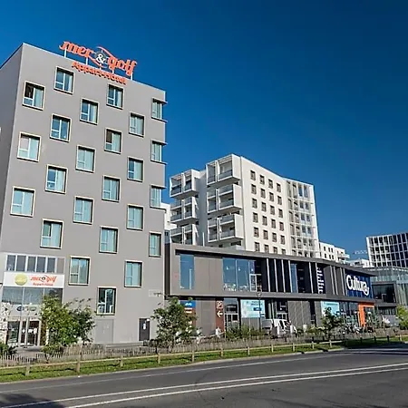 Apart Otel Appart-hotel & Golf Bordeaux