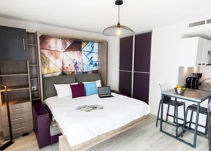 Appart-hotel & Golf Aparthotel 3*