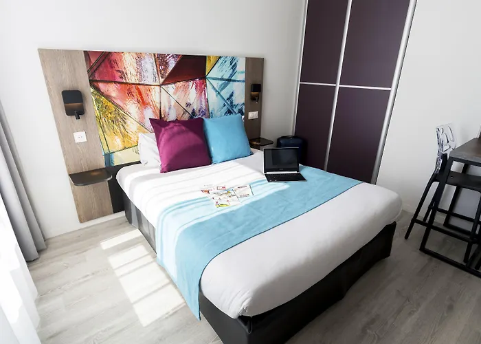 Appart-hotel & Golf 3* Burdeos